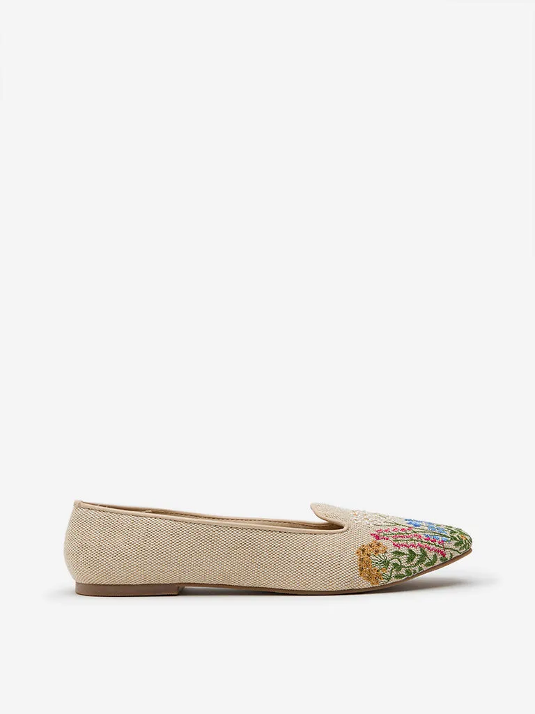 LUNA BLU Beige Floral Embroidered Loafers