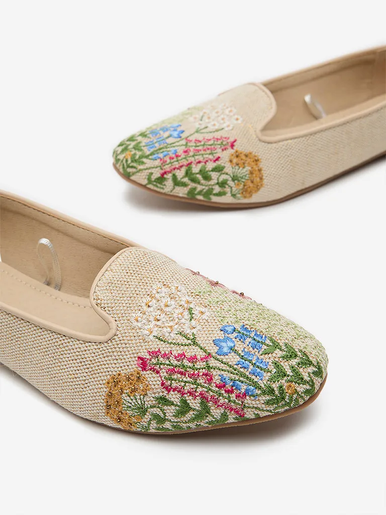 LUNA BLU Beige Floral Embroidered Loafers