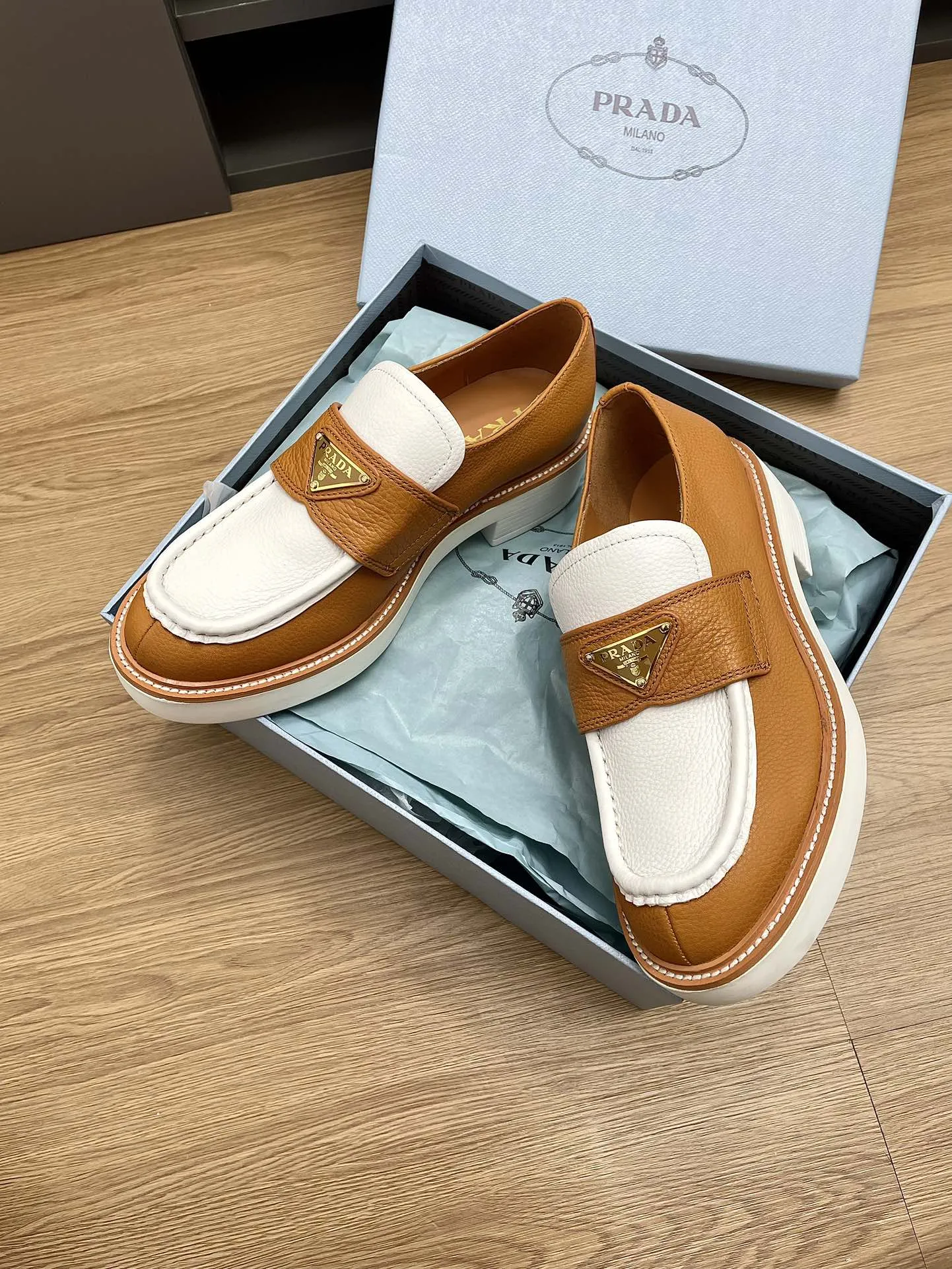 PRA CHOCOLATE LOAFERS WHITE AND BRONZE CALFSKIN