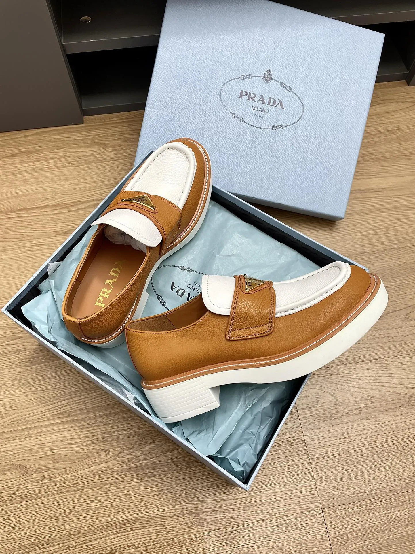 PRA CHOCOLATE LOAFERS WHITE AND BRONZE CALFSKIN