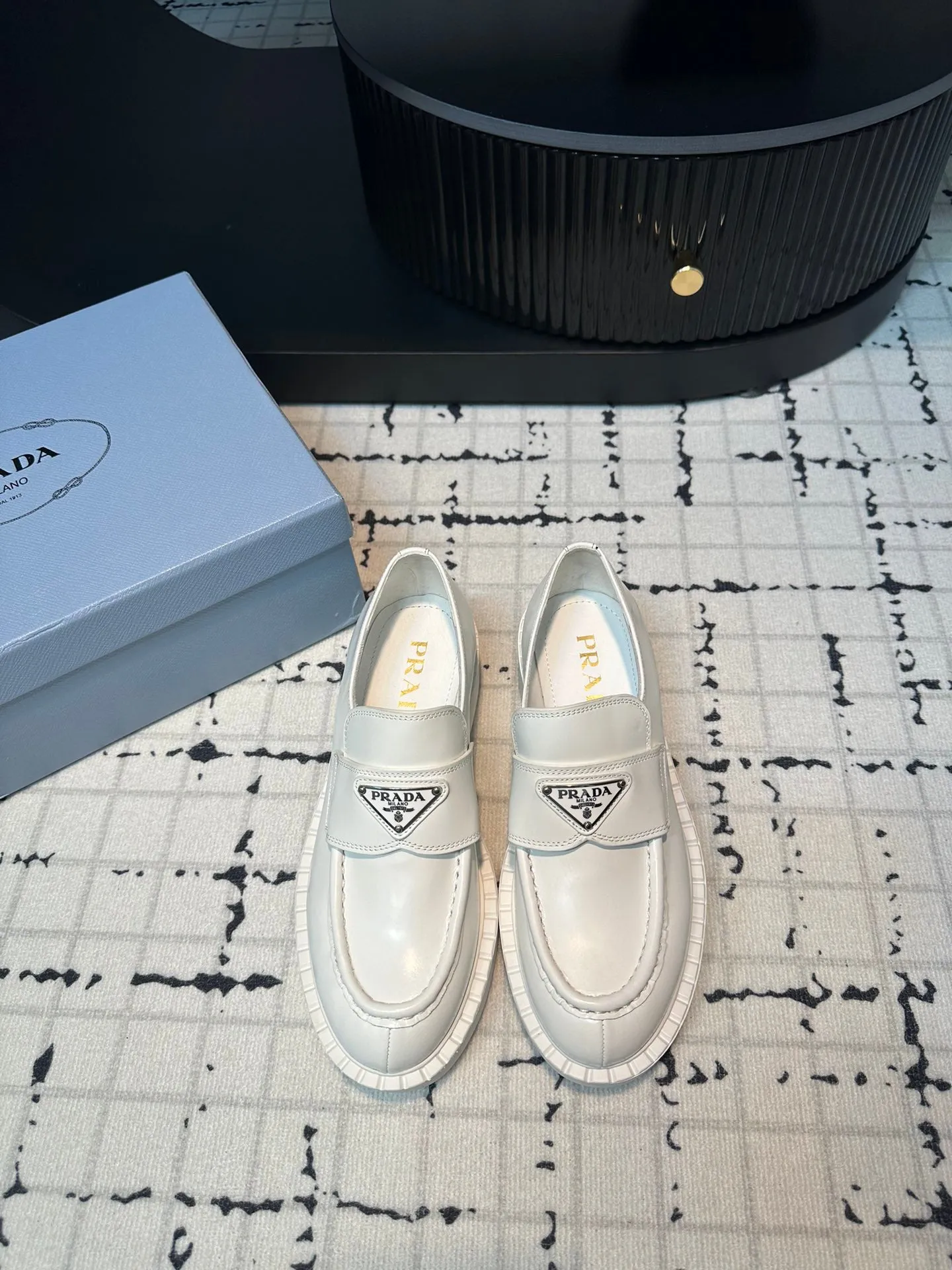 PRA SCHOCOLATE BRUSHED LOAFERS WHITE CALFSKIN