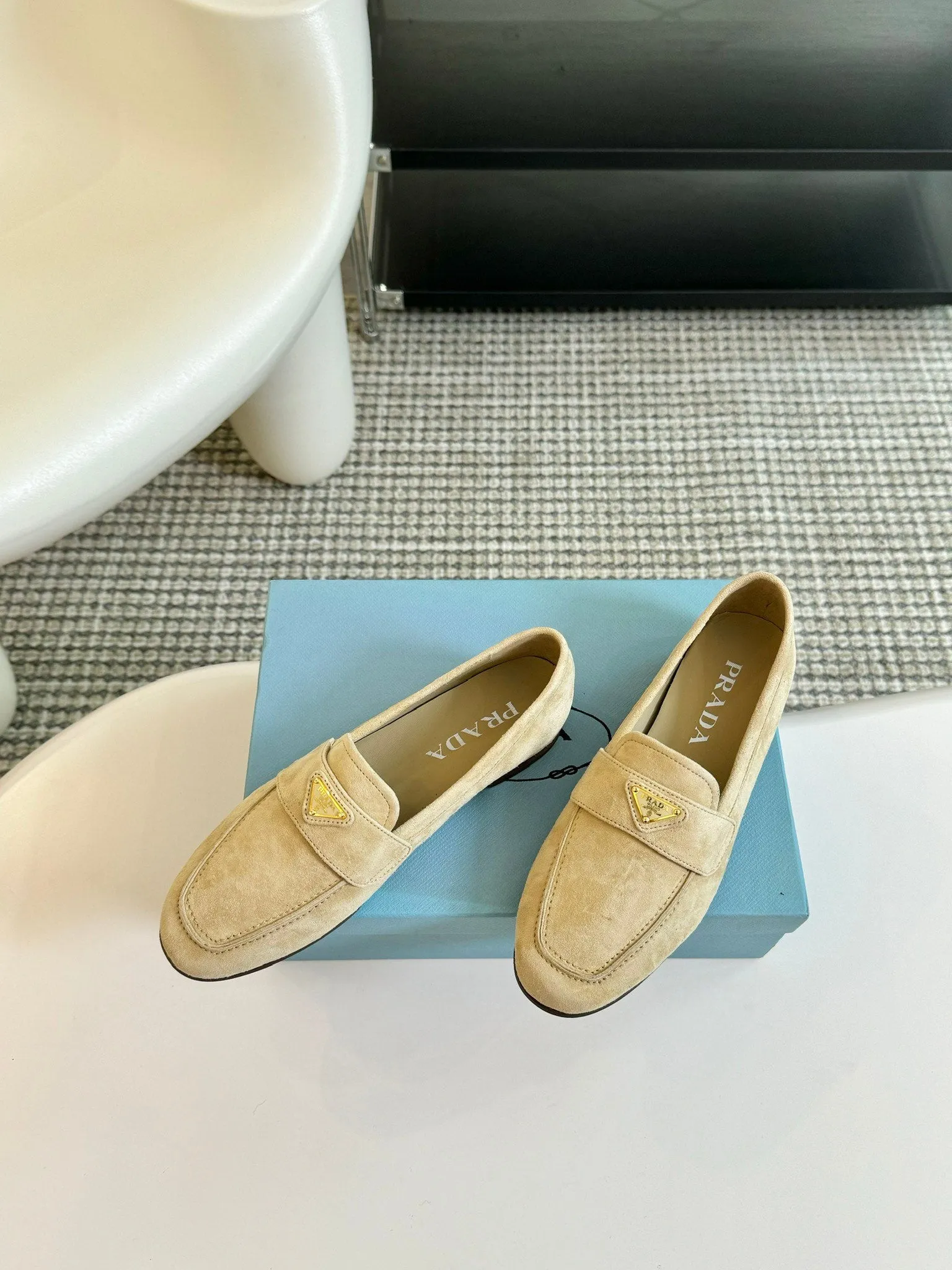 PRA SUEDE LOAFERS FLAX CALFSKIN