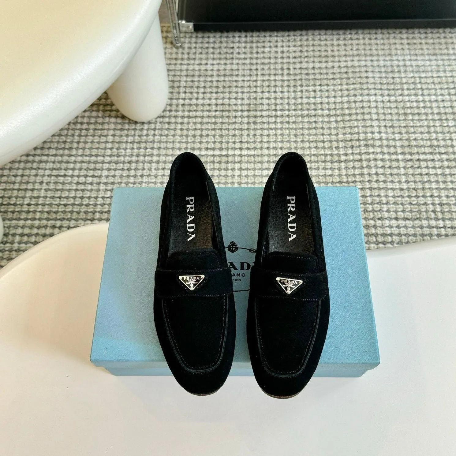 PRA SUEDE LOAFERS PITCH BLACK CALFSKIN