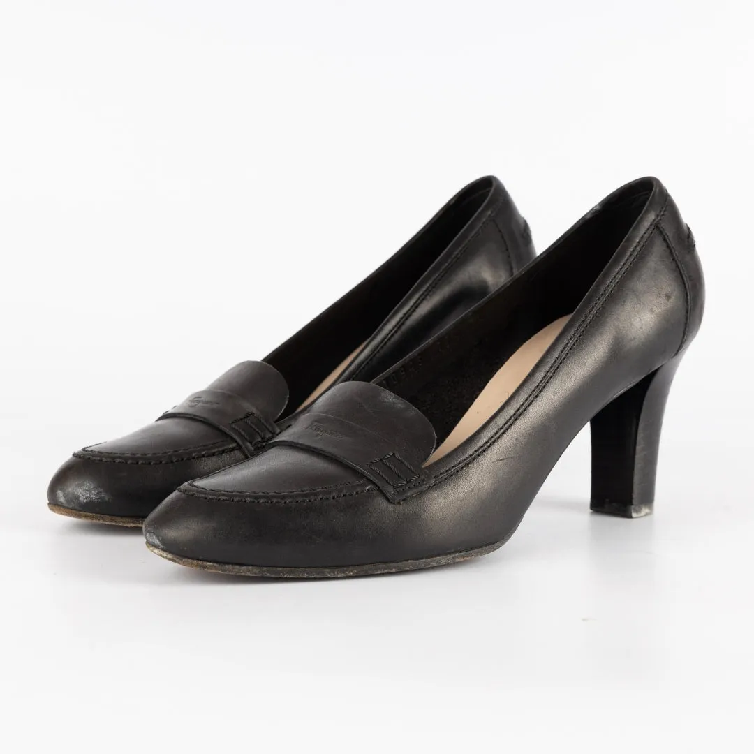 Salvatore Ferragamo Black Leather Loafer Pumps