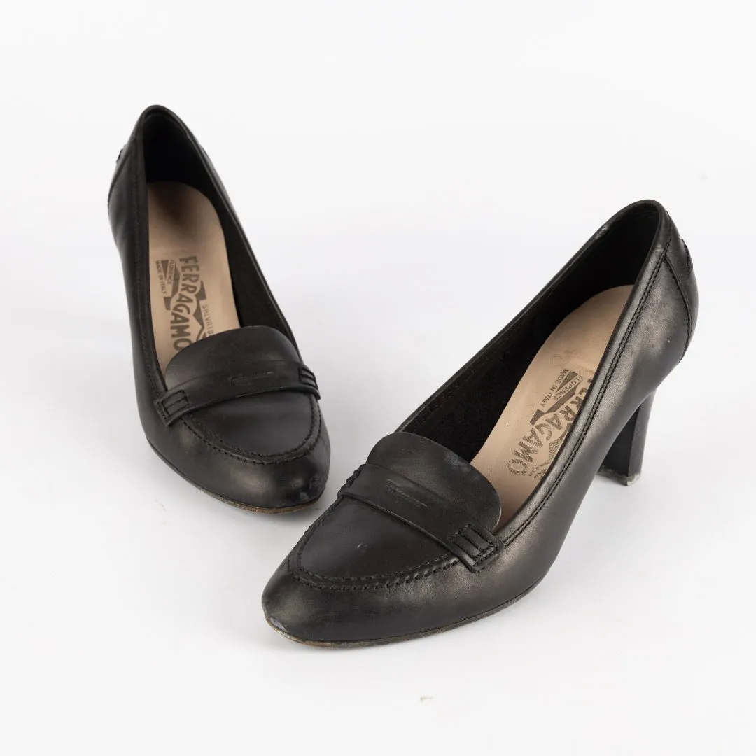 Salvatore Ferragamo Black Leather Loafer Pumps