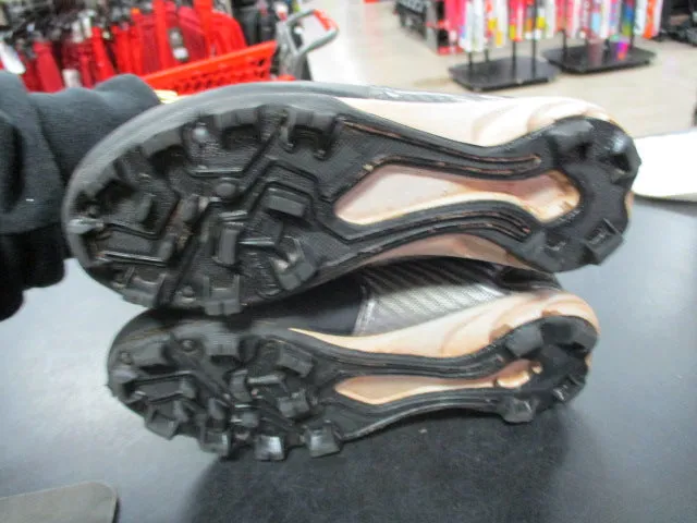 Used Rawlings Youth Size 12 Baseball Cleats